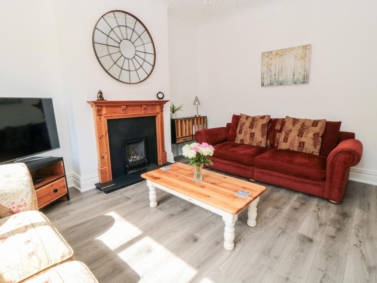 The Robins Villa Filey Exterior photo